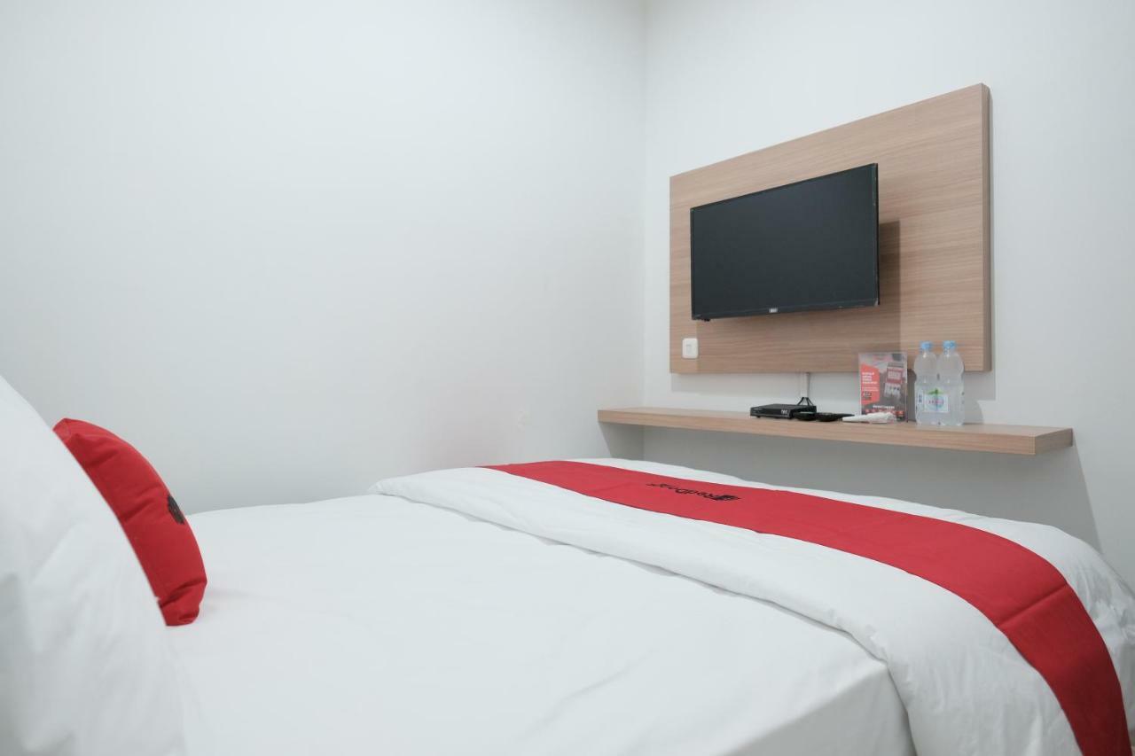 Reddoorz Near Taman Palem Ξενοδοχείο Τζακάρτα Εξωτερικό φωτογραφία