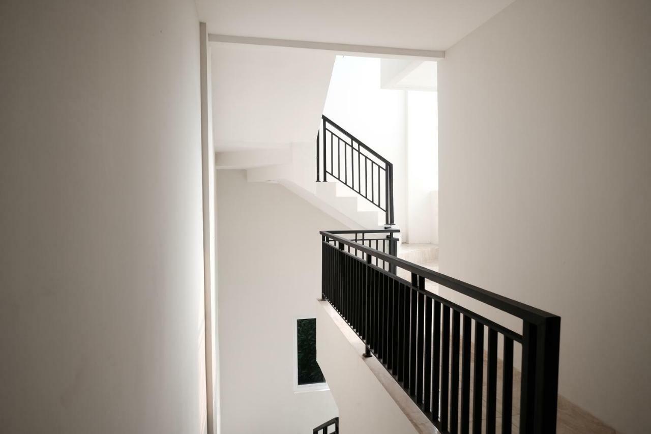 Reddoorz Near Taman Palem Ξενοδοχείο Τζακάρτα Εξωτερικό φωτογραφία